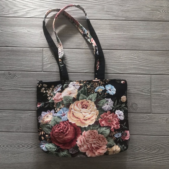 VINTAGE Handmade Cottage Core Bag with Large Floral Print and 3 Inside Pockets - Picture 3 of 9